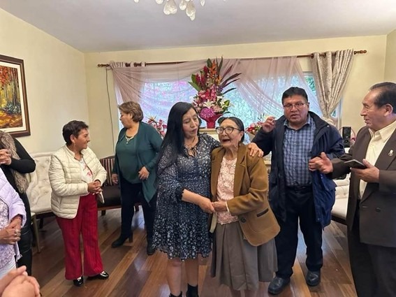 Germán con su madre y hermanos