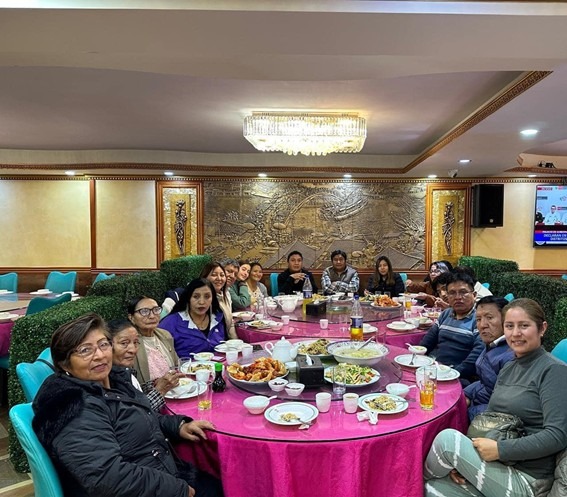 La familia en el restaurante